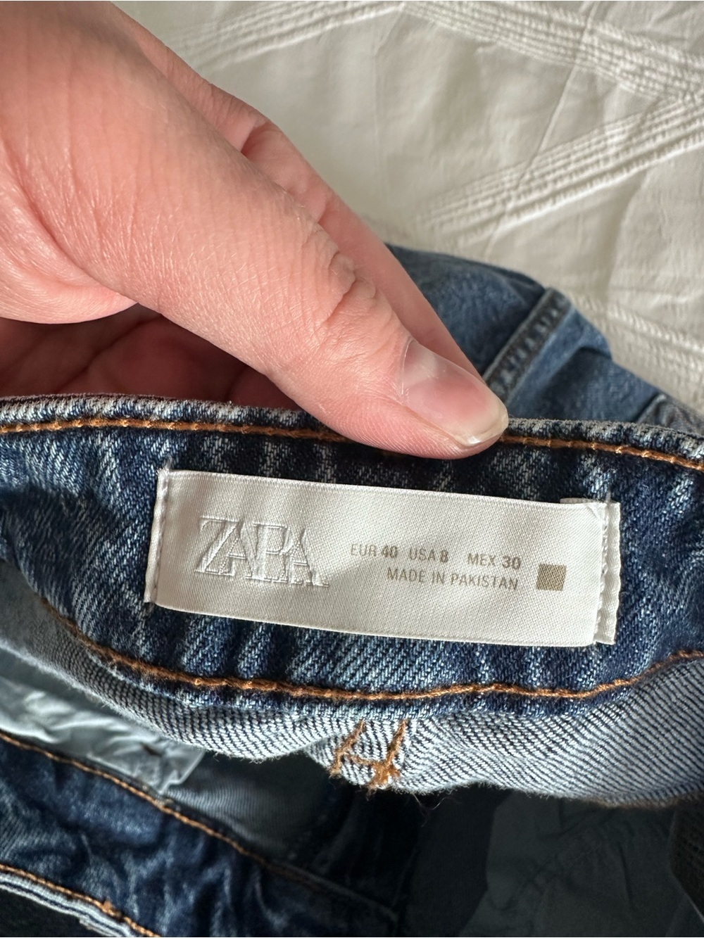 Zara Women’s Straight Jeans in Denim - Picture 6 of 8